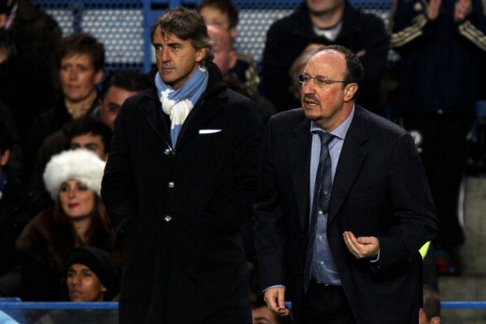 Benitez hầu như không ngồi mấy trong suốt trận đấu.
